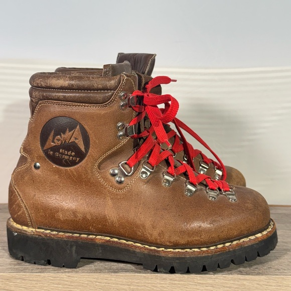 LOWA Alpine Mountaineering Boots Men’s MISMATCHED Sizes - 6 M (RT), 5.5 M (LT) - Picture 1 of 16